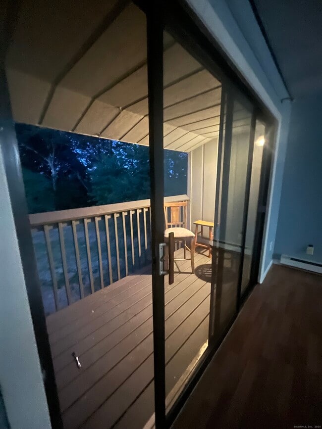 Building Photo - 72 Buddington Rd