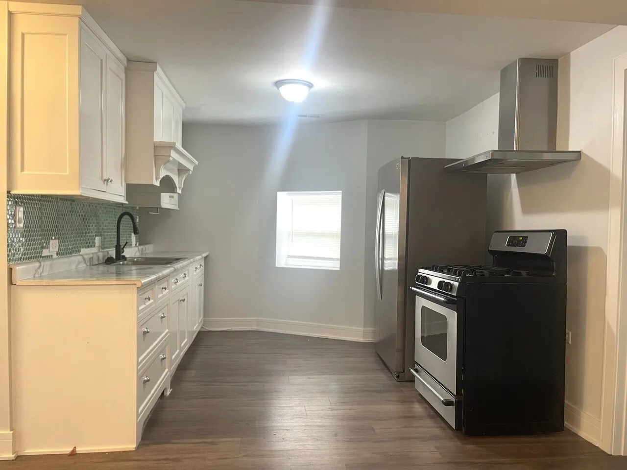 Building Photo - 2252 N Monticello Ave