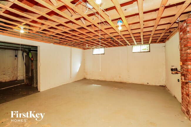 Building Photo - 5431 Maple Canyon Ave