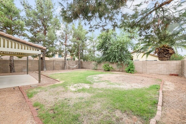 Building Photo - Perfect Gilbert Location
