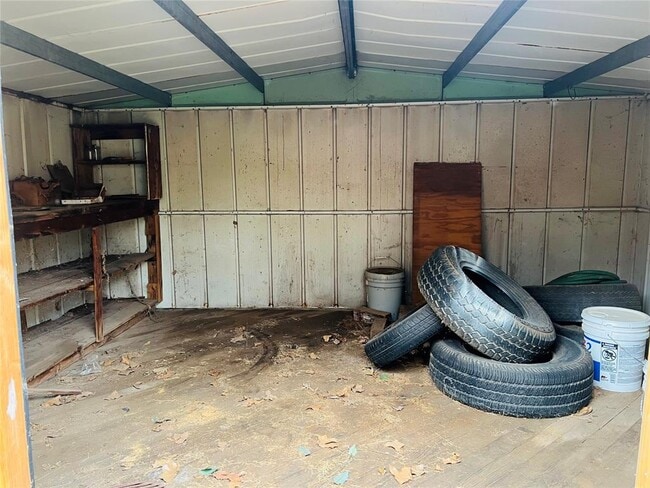 Building Photo - 1847 N Allen Ln