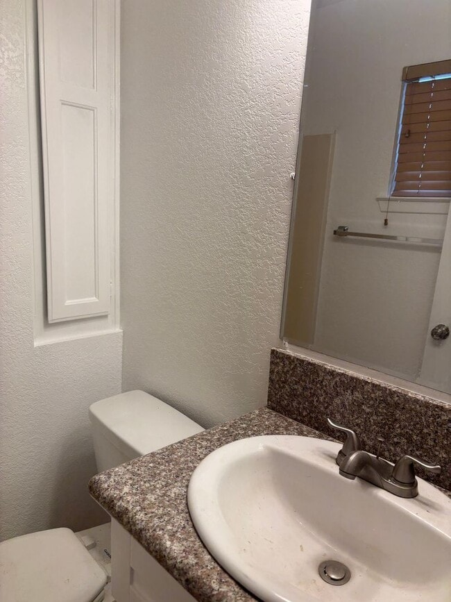 Building Photo - 22393 Little Beaver Rd