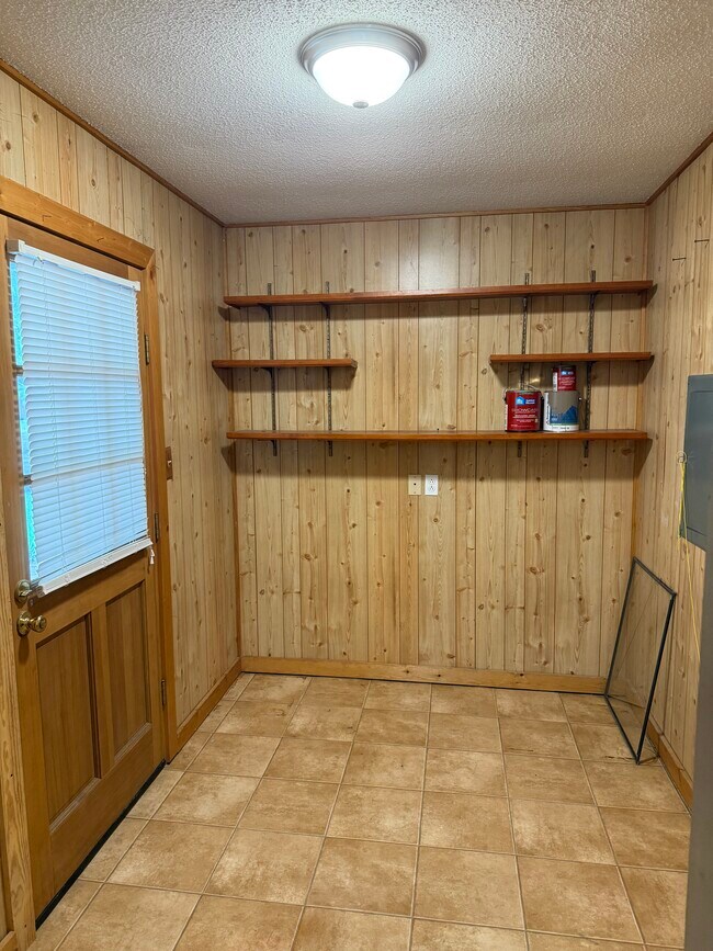 Building Photo - 111 Ada