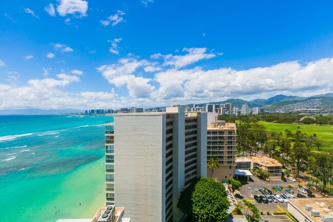 Building Photo - Breathtaking Ocean and Mountain View One Bedroom