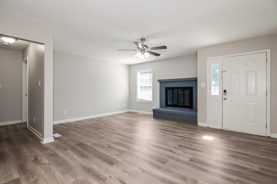 Building Photo - 1415 Anderson St