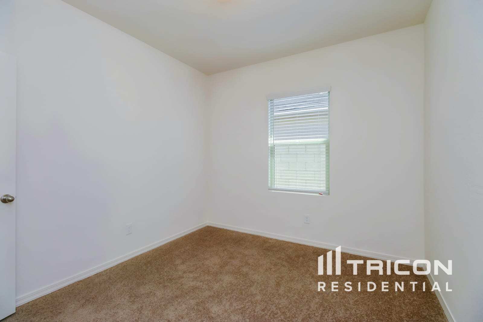 Building Photo - 4578 W Saddlebush Way