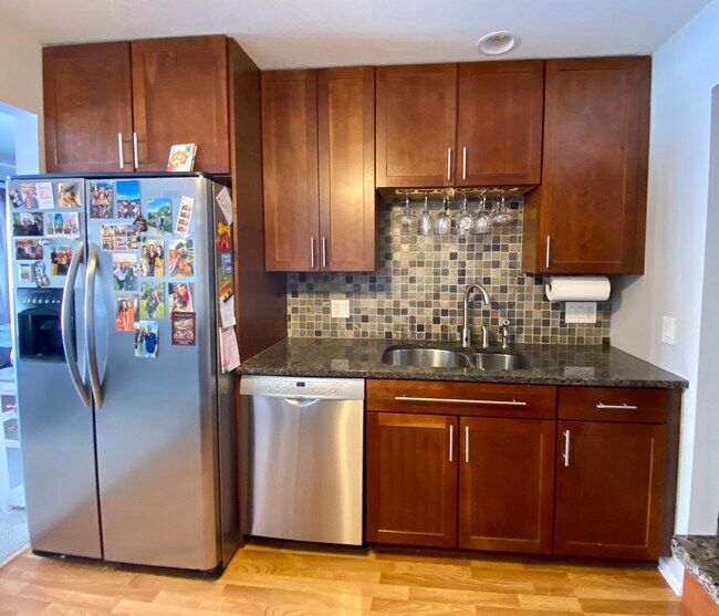 Kitchen - 2405 Mallow Ct
