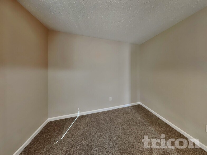 Building Photo - 7536 Miesha Ct