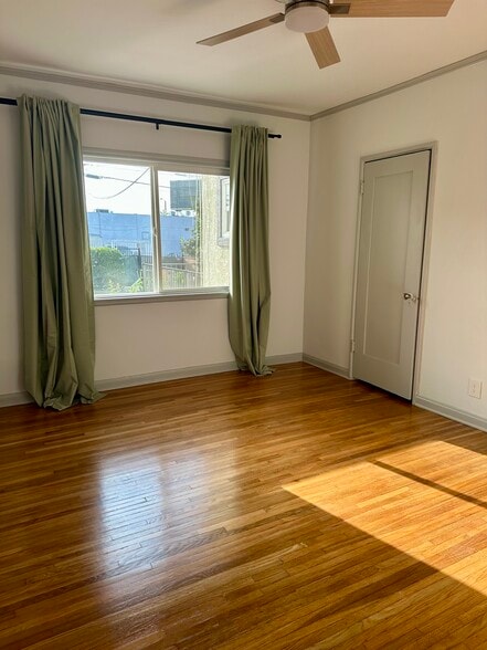 2nd bedroom - 1050 S Hayworth Ave