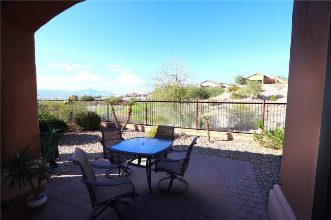 Building Photo - 2885 Esmerelda Dr