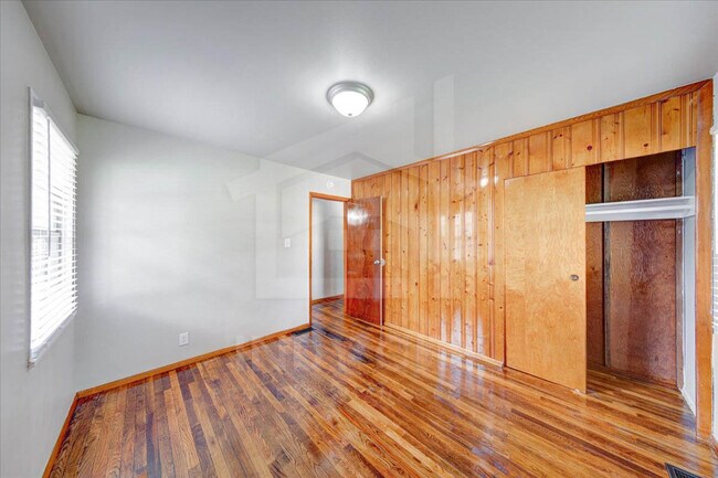 Building Photo - 3325 N Riley Ave