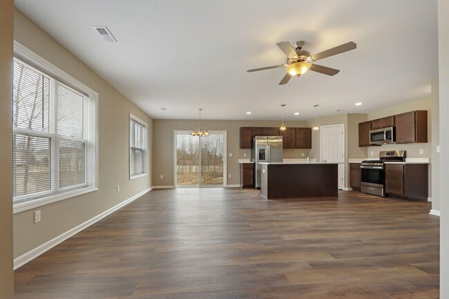 Building Photo - 342 Cattail Ct