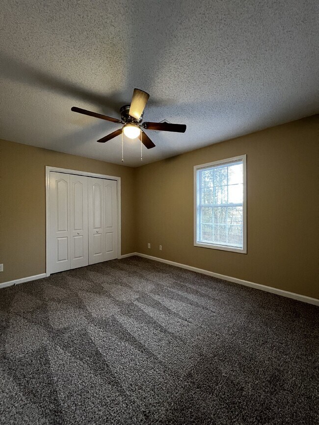 Building Photo - 541 Patriot Park Ct