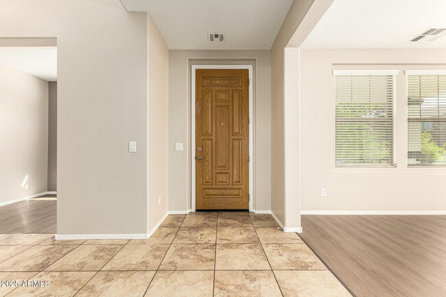 Building Photo - 1692 S Parkcrest Ct