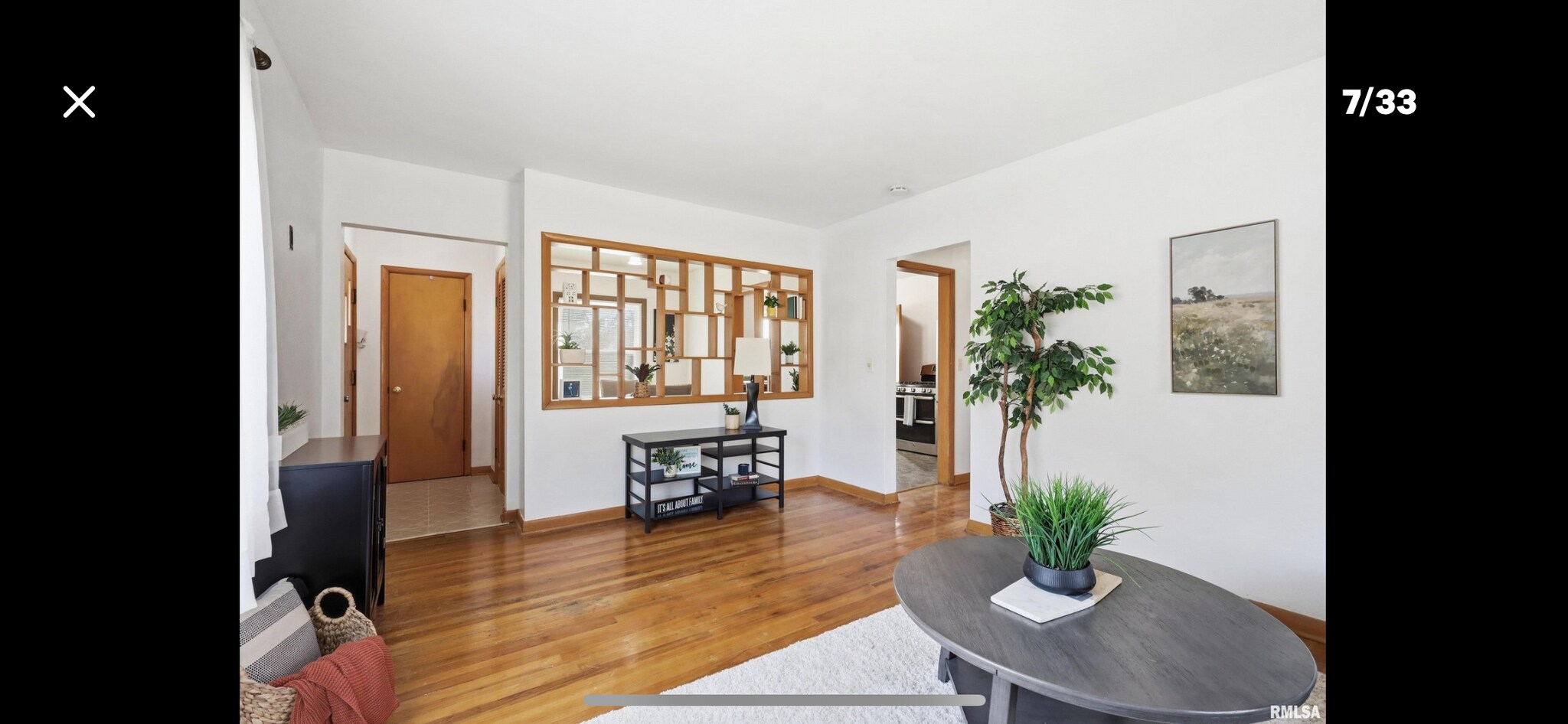 Building Photo - 1243 E Dover Ct