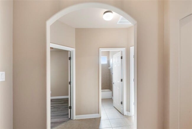 Building Photo - 1709 Greenside Trail
