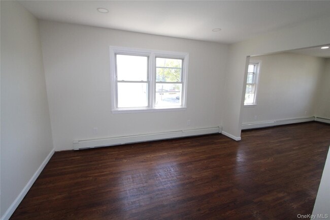 Building Photo - 523 Hawthorne Ave