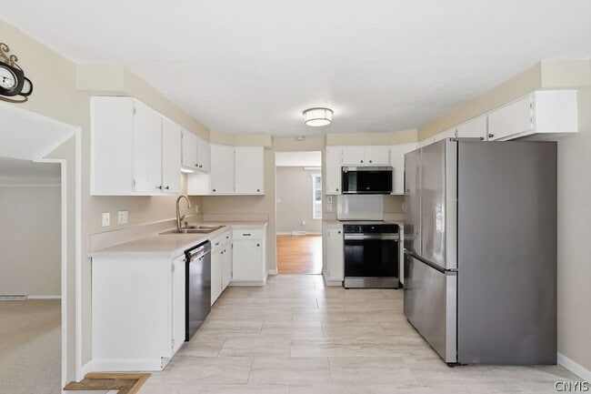 Building Photo - 115 Saybrook Ln