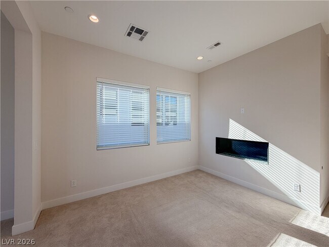 Building Photo - 10761 Canyon Bloom Dr