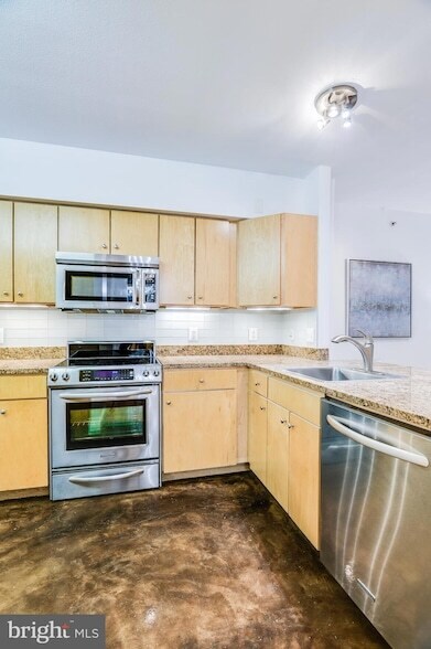 Building Photo - 631 D Street NW