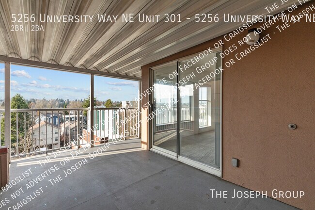 Building Photo - 5256 University Wy NE