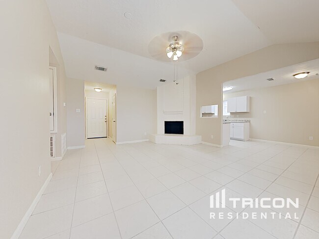 Building Photo - 3446 Edgecreek Dr
