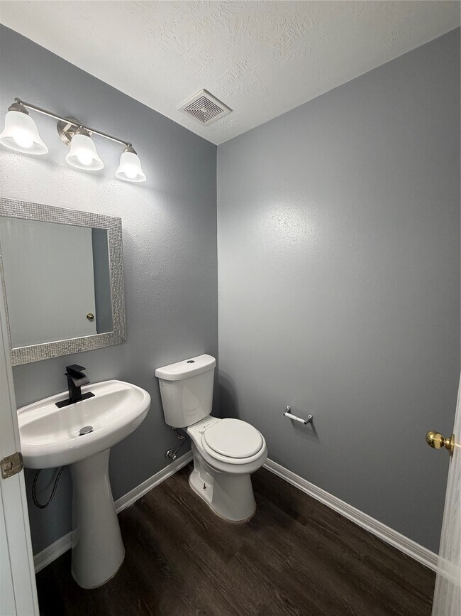 Building Photo - 4623 Mi Castillo Ct