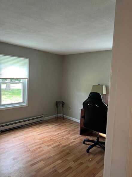 Building Photo - 1 Willow Glen Cir