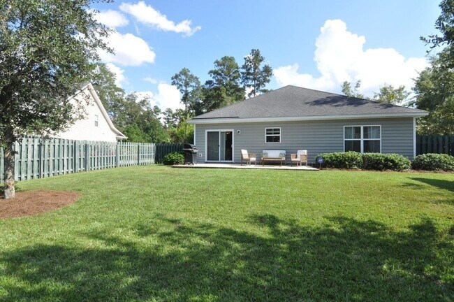 Building Photo - Coming Available!