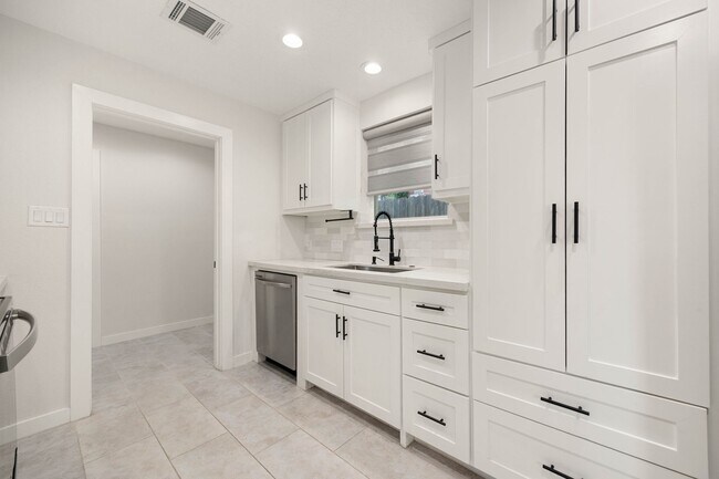 Building Photo - 6235 Weststar Ln