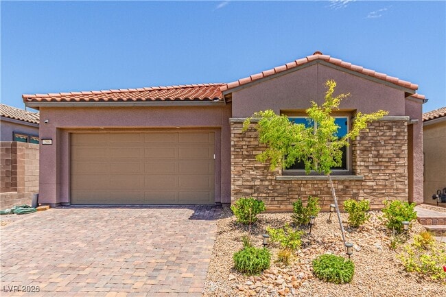 Building Photo - 298 Nine Mile Creek Dr