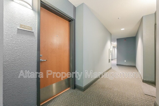 Building Photo - 5401 S Park Terrace Ave