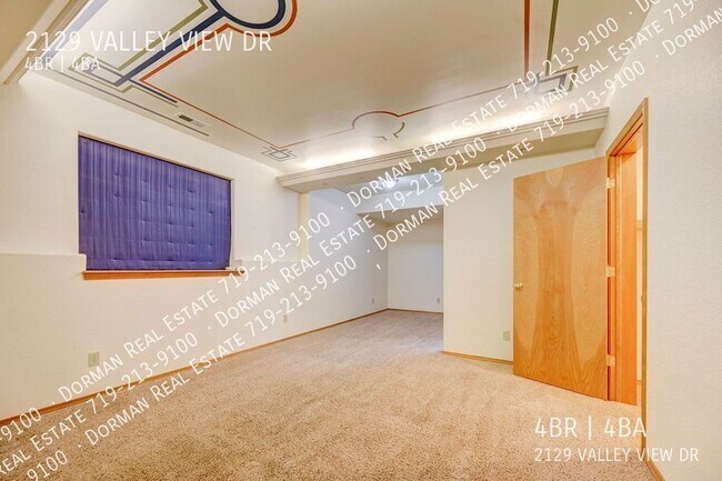 Building Photo - 2129 Valley View Dr