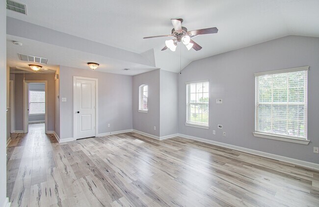 Building Photo - 12935 Northpointe Bend Dr