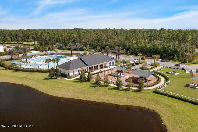 Building Photo - 445 Vista Lake Cir