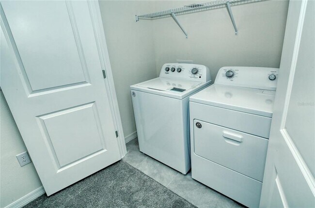 Building Photo - 11419 Planetree Pl