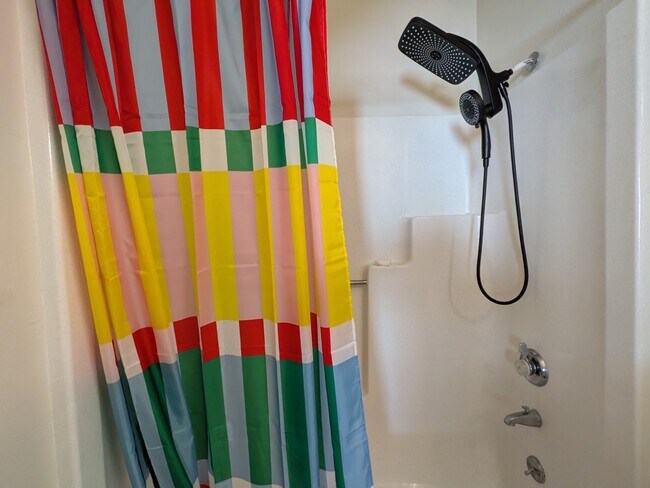 Building Photo - Cornell