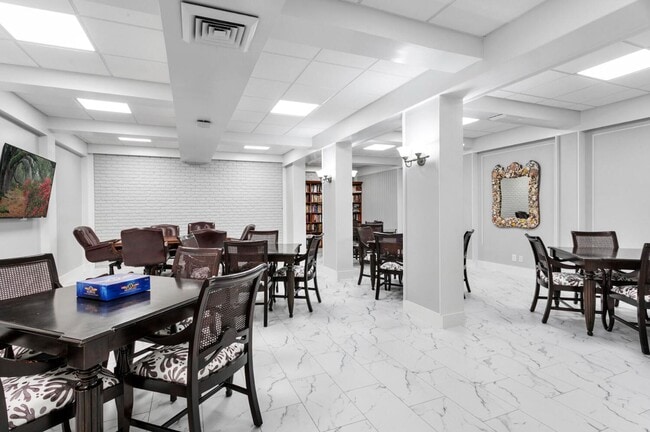 Building Photo - 2860 S Ocean Blvd