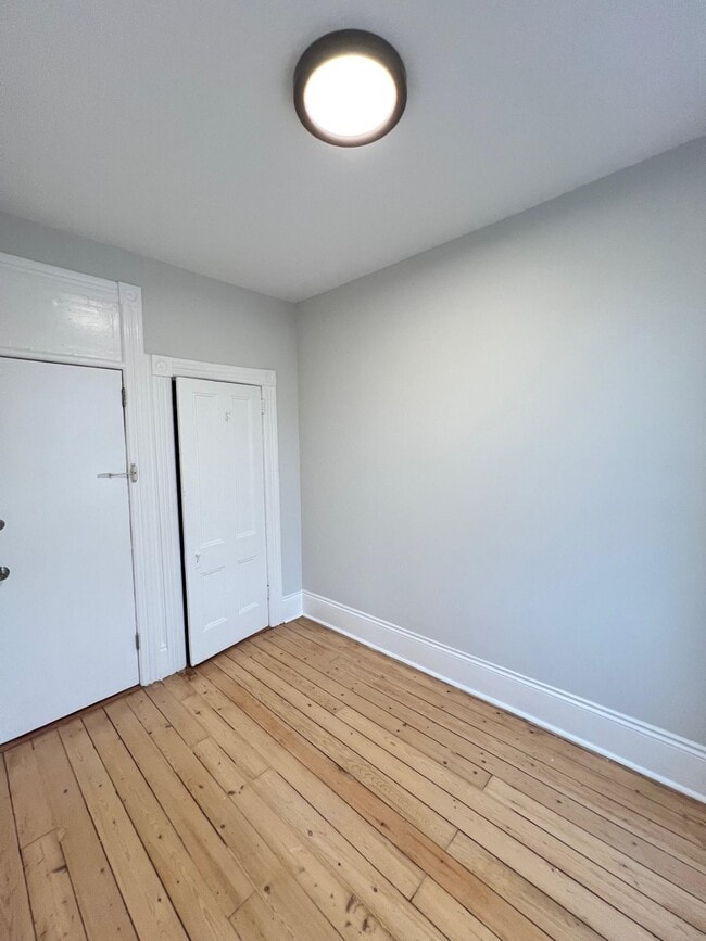 Building Photo - 343 Pavonia Ave
