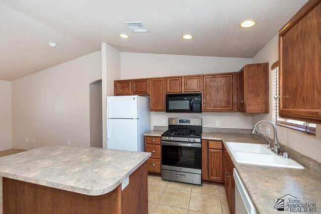 Building Photo - 11149 E 26th St