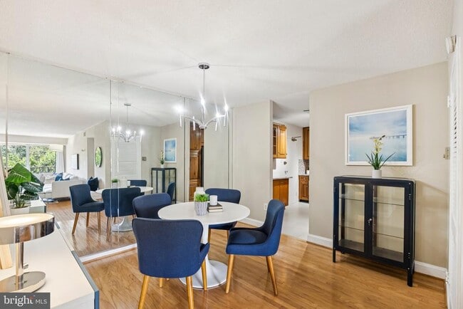 Building Photo - 1300 Army Navy Dr