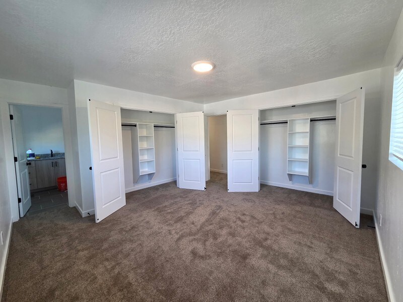 Building Photo - 590 N 300 W