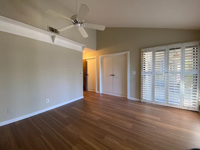 Building Photo - 8296 N Raisina Ave