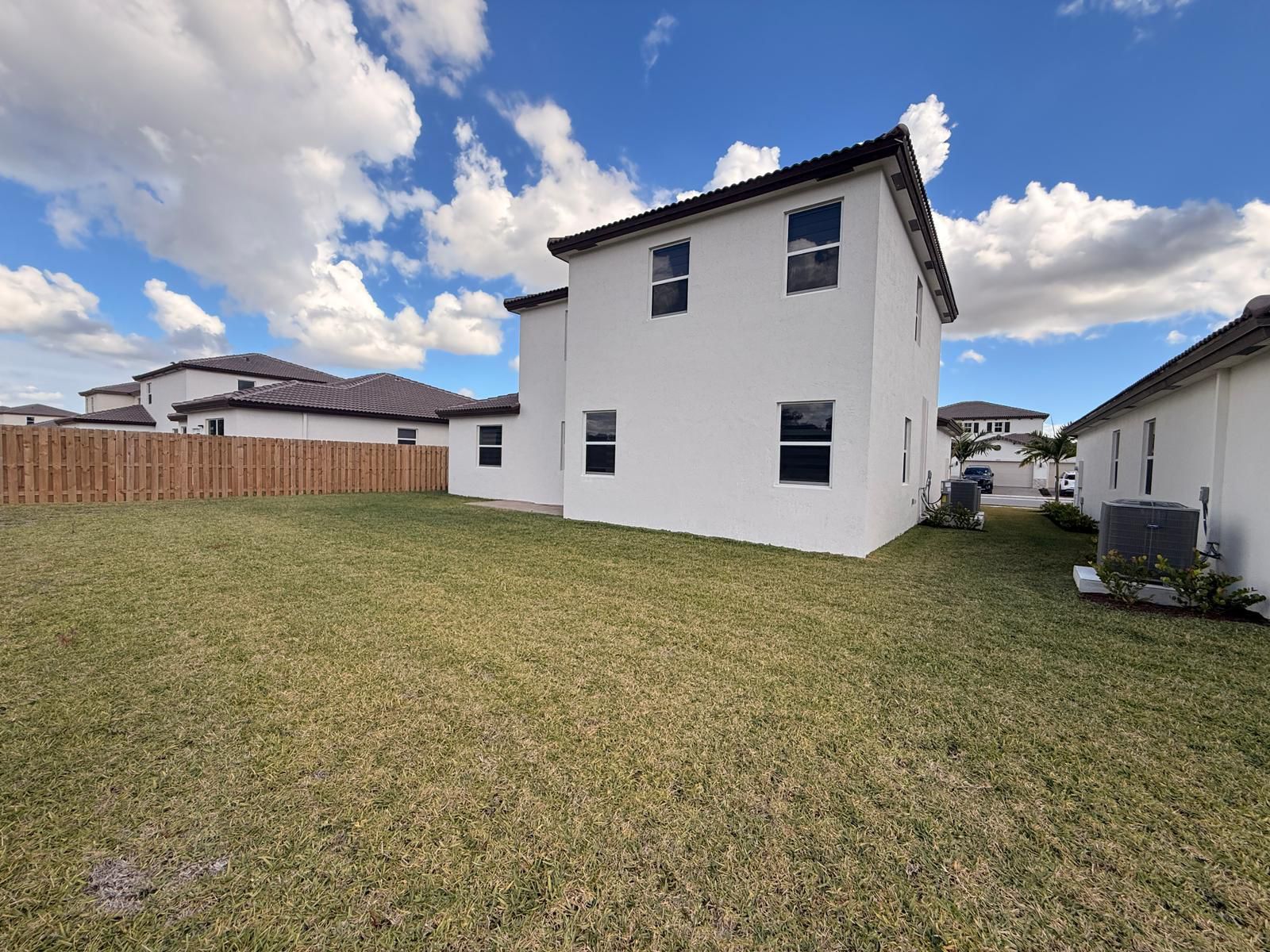 Building Photo - 2954 SE 23rd Ave