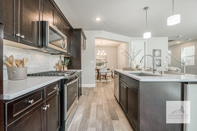 Building Photo - Stunning Granville Home in Copper River Canvas Gated Community!