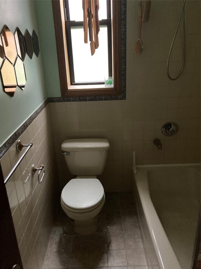 Building Photo - 42-20 Kissena Blvd