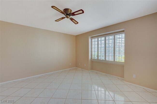 Building Photo - 6317 W Canyon Ridge Dr