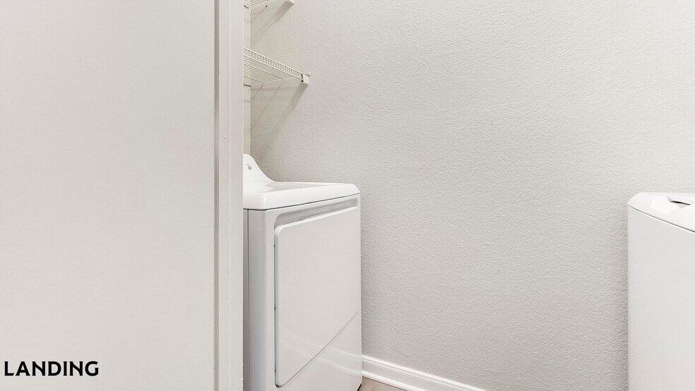 Building Photo - 9835 Fredericksburg Rd