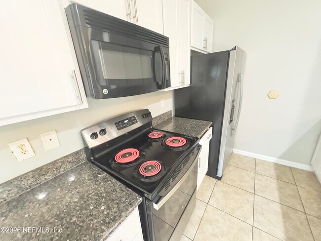Building Photo - 284 Moultrie Village Ln
