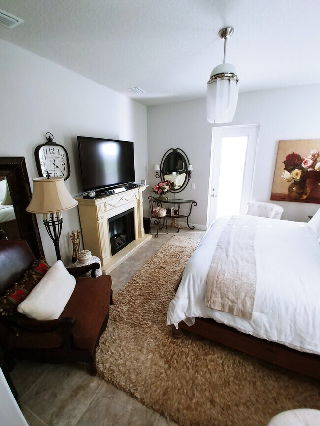 Building Photo - "Spacious 4 Bed, 3.5 Bath Rockledge Rental - Your Dream Home Awaits!"